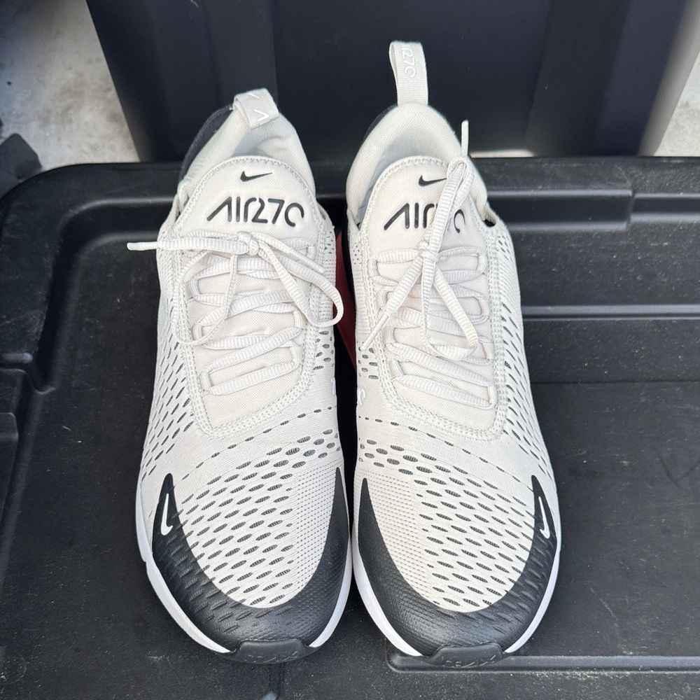 Nike Air Max 270 Gray and Black Men's Athletic Shoes